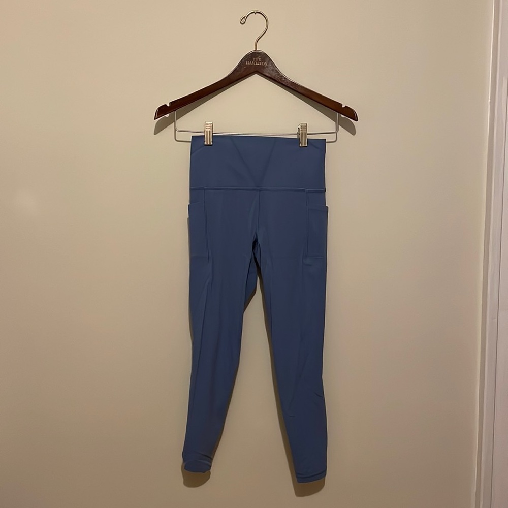 Athleta Salutation Stash Pocket II 7/8 Tight Xs
